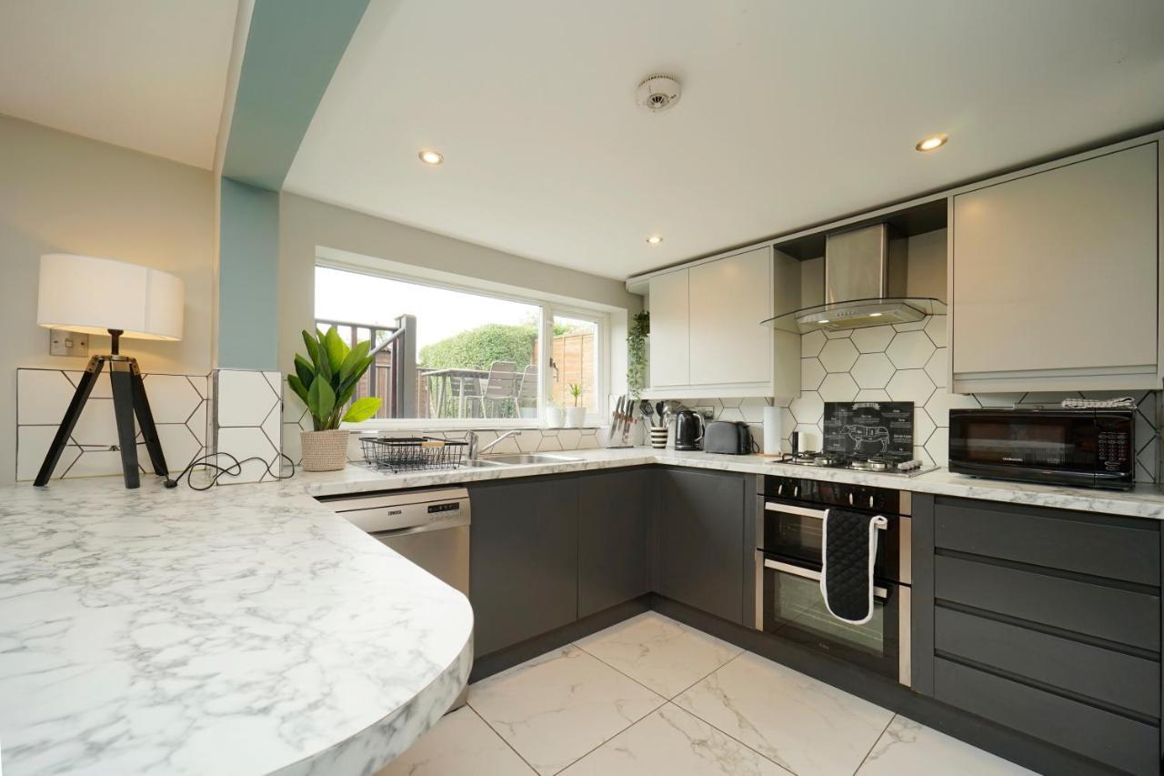 Stunning 5 Bed House In Chapel Allerton, Sleeps 9 ليدز المظهر الخارجي الصورة